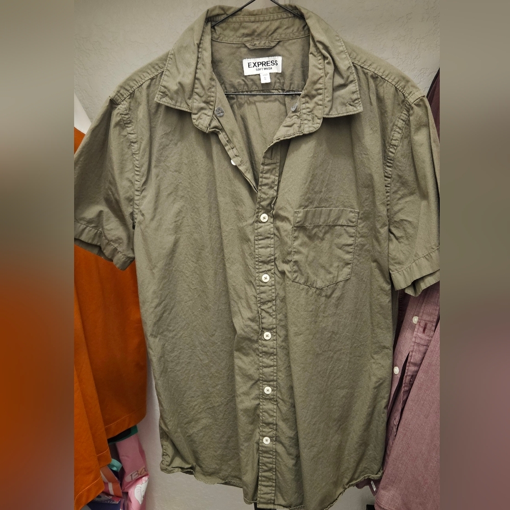 Express Olive Green Short Sleeve Button-Up Shirt - Casual Pocket